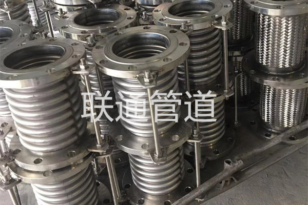 管道补偿器起到什么作用