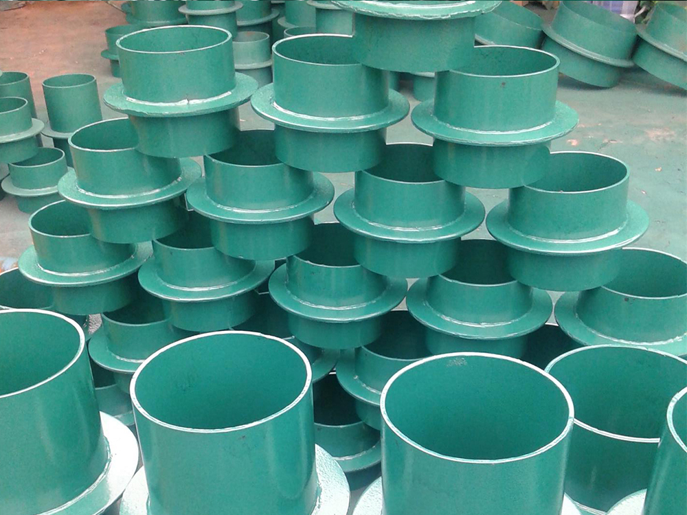 刚性防水套管安装在墙体内(多为混凝土墙体)